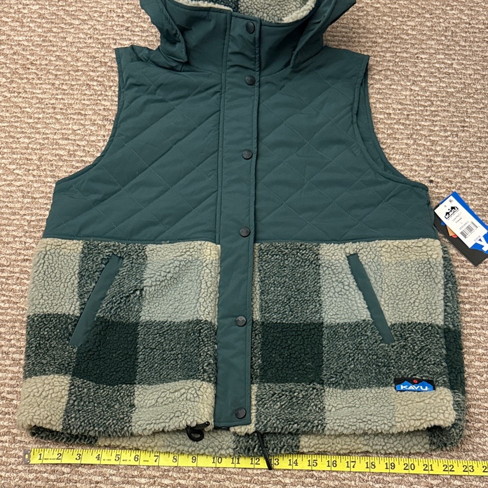 New Kavu Luna Peak Vest - women's large - plaid green hooded winter travel NWT - Picture 8 of 13